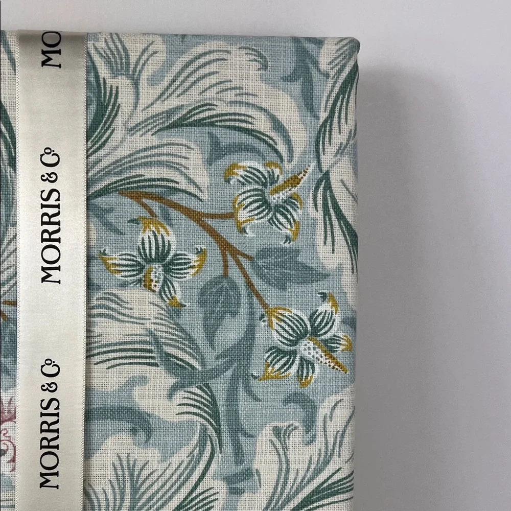 William MORRIS Co Tablecloth Leicester Blue Floral Spring Cotton 70